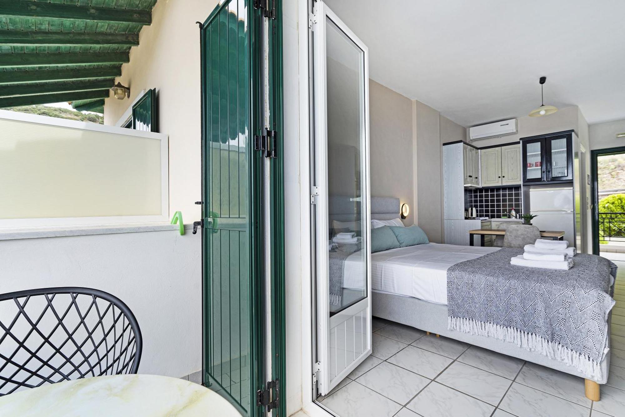Sunset Premium Studio 7 Áyios Nikítas Habitación foto
